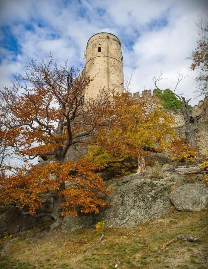 Szmaragdowy *